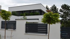 Cutie de bijuterii modernă din Buda – placării cu piatră a fațadelor